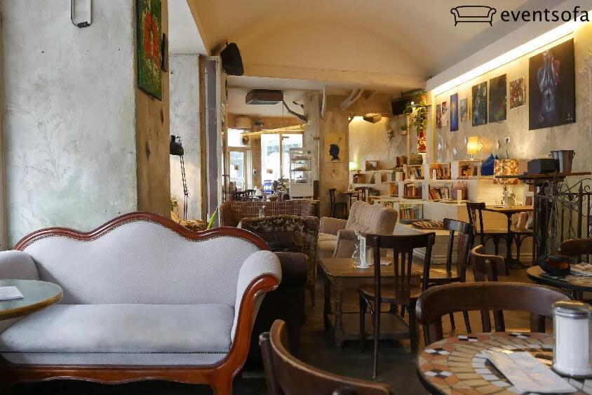 Café An einem Sonntag im August Berlin