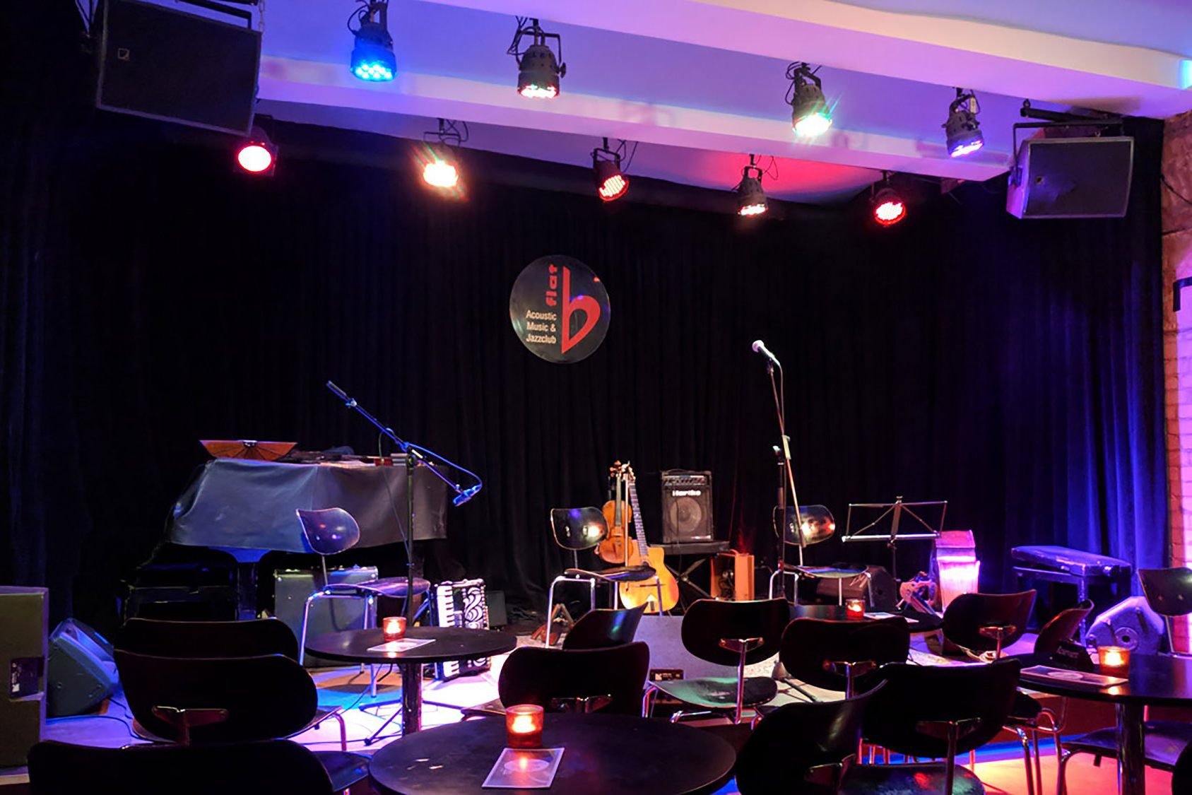 Coole Bar in Berlin - B-Flat Acoustic Music & Jazz Club