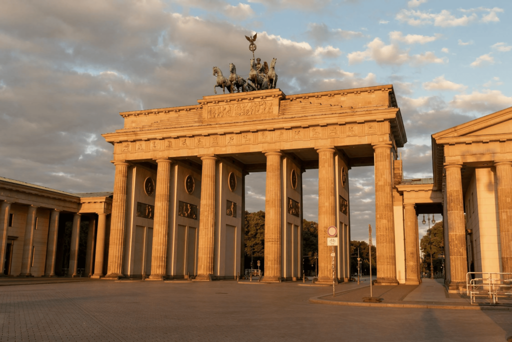 Sightseeing in Berlin: the Brandenburg Gate